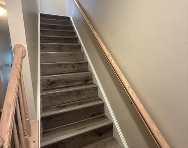 304 Tolbelt Court - Photo Thumbnail 7