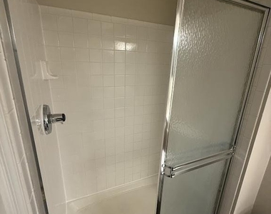 304 Tolbelt Court - Photo Thumbnail 9