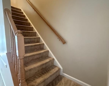 304 Tolbelt Court - Photo Thumbnail 3