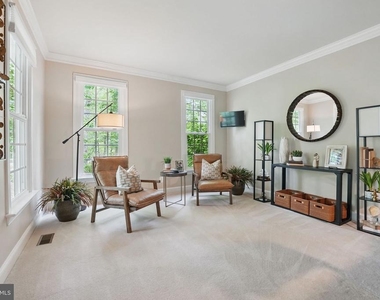 10714 Kirkland Drive - Photo Thumbnail 14
