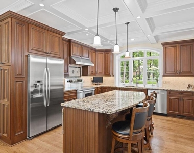 10714 Kirkland Drive - Photo Thumbnail 2