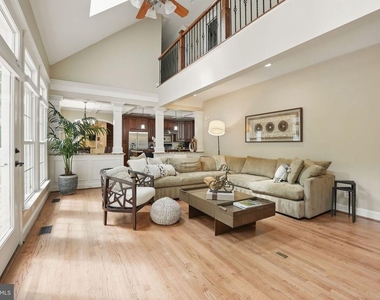 10714 Kirkland Drive - Photo Thumbnail 21