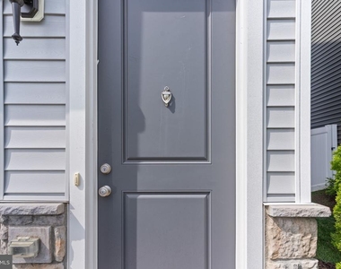 18277 Summit Pointe Drive - Photo Thumbnail 6