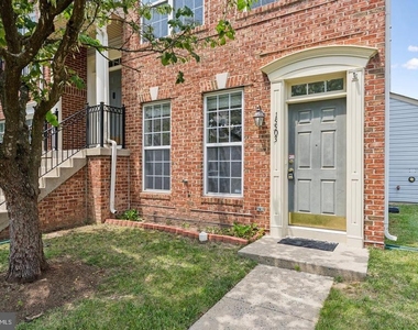 15503 John Diskin Circle - Photo Thumbnail 1