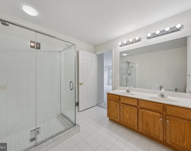 15503 John Diskin Circle - Photo Thumbnail 27