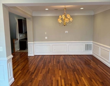 6912 Witton Circle - Photo Thumbnail 7