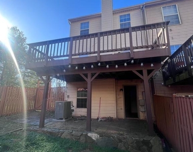 7419 Courtland Circle - Photo Thumbnail 15