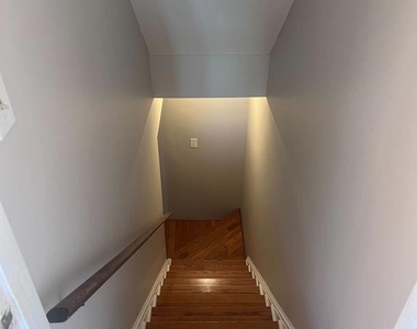 7419 Courtland Circle - Photo Thumbnail 12
