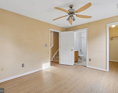 1060 Gardenview Loop - Photo Thumbnail 12
