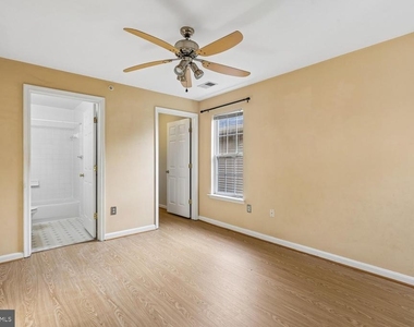 1060 Gardenview Loop - Photo Thumbnail 11