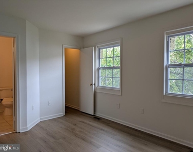 9032 Whispering Pine Court - Photo Thumbnail 30