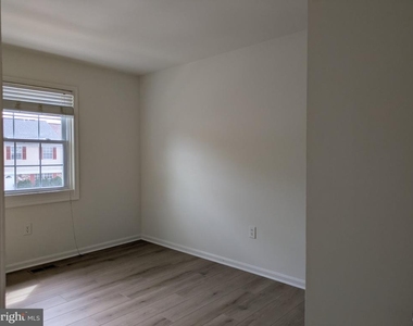 9032 Whispering Pine Court - Photo Thumbnail 28