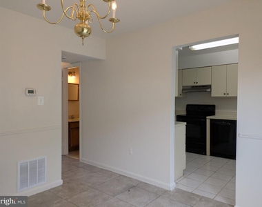 9032 Whispering Pine Court - Photo Thumbnail 16