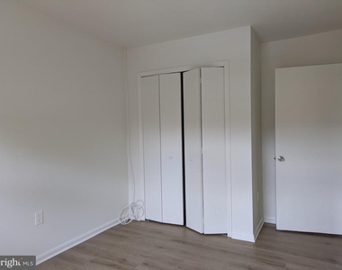 9032 Whispering Pine Court - Photo Thumbnail 34