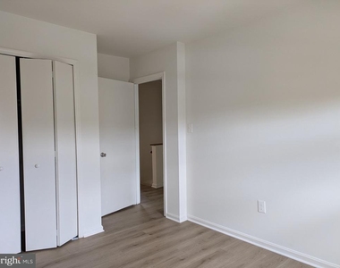 9032 Whispering Pine Court - Photo Thumbnail 36