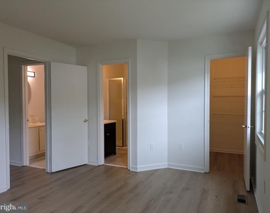 9032 Whispering Pine Court - Photo Thumbnail 46