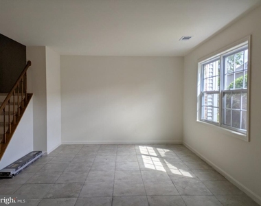 9032 Whispering Pine Court - Photo Thumbnail 10