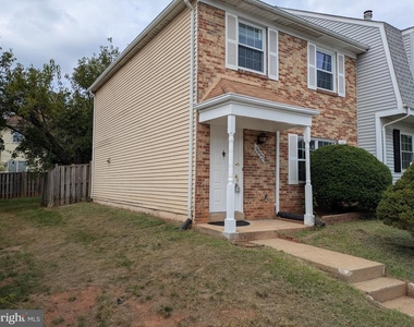 9032 Whispering Pine Court - Photo Thumbnail 33