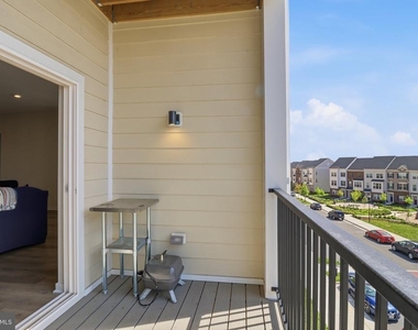700 Mount Airy Terrace Ne - Photo Thumbnail 25