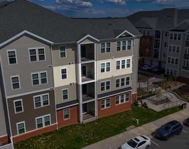 700 Mount Airy Terrace Ne - Photo Thumbnail 2