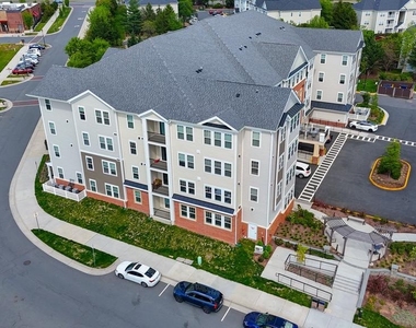 700 Mount Airy Terrace Ne - Photo Thumbnail 32