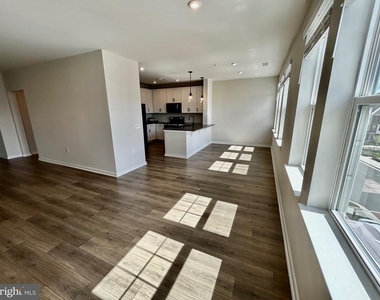 700 Mount Airy Terrace Ne - Photo Thumbnail 11