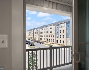 42564 Invergordon Terrace - Photo Thumbnail 6