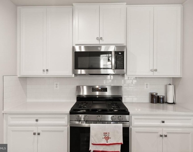 42564 Invergordon Terrace - Photo Thumbnail 14
