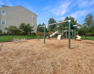 43450 Hopestone Terrace - Photo Thumbnail 30