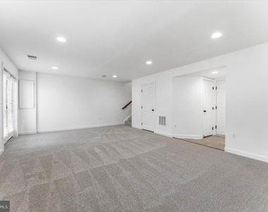 25263 Beach Place - Photo Thumbnail 31