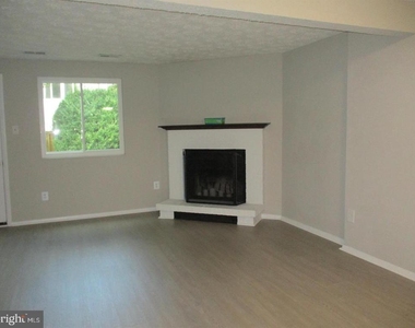 8601 Kenosha Court - Photo Thumbnail 5