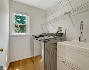 8995 Parliament Drive - Photo Thumbnail 23