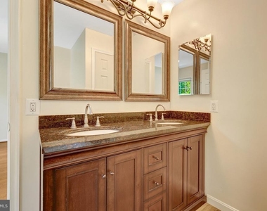 8995 Parliament Drive - Photo Thumbnail 31