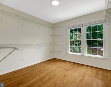 8995 Parliament Drive - Photo Thumbnail 29