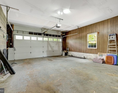 8995 Parliament Drive - Photo Thumbnail 24