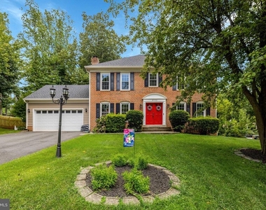 8995 Parliament Drive - Photo Thumbnail 5