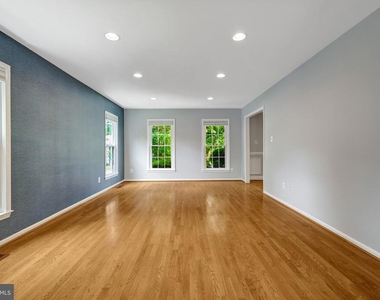 8995 Parliament Drive - Photo Thumbnail 20