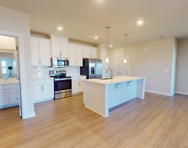 12850 Mosaic Park Way - Photo Thumbnail 3