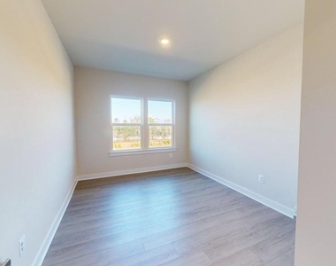 12850 Mosaic Park Way - Photo Thumbnail 18