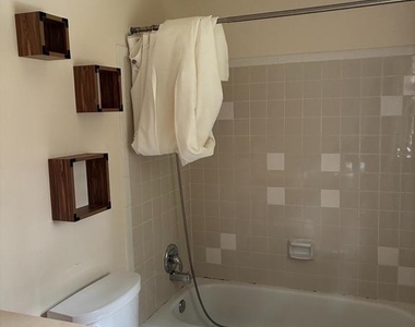 11907 Fallen Holly Court - Photo Thumbnail 14
