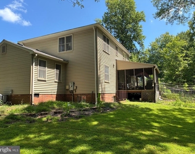 11907 Fallen Holly Court - Photo Thumbnail 23