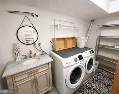 4360 Greenberry Lane - Photo Thumbnail 12