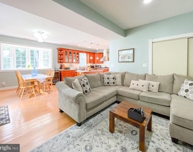 1947 Fay Place - Photo Thumbnail 6