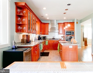 1947 Fay Place - Photo Thumbnail 15