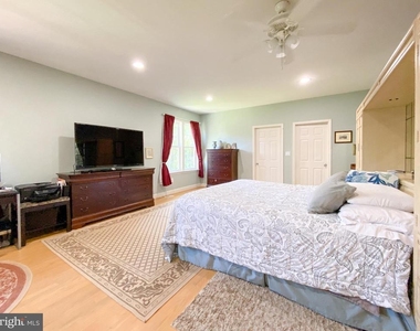 1947 Fay Place - Photo Thumbnail 31