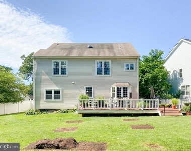 1947 Fay Place - Photo Thumbnail 40