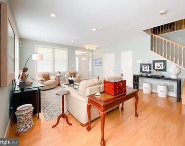 1947 Fay Place - Photo Thumbnail 22