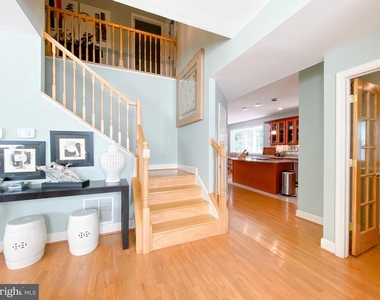 1947 Fay Place - Photo Thumbnail 3
