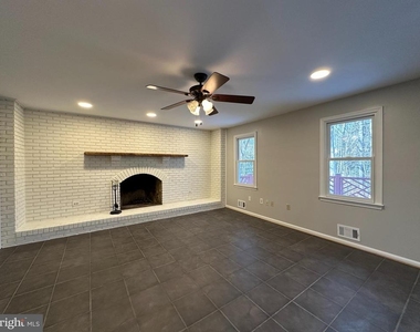 11560 Holly Briar Lane - Photo Thumbnail 7