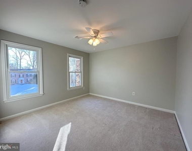 11560 Holly Briar Lane - Photo Thumbnail 38
